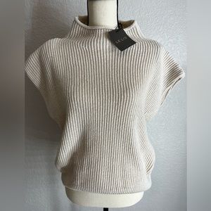 Cream Sweater short sleeve